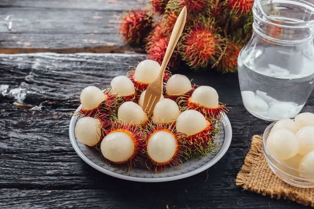 bà bầu ăn chôm chôm