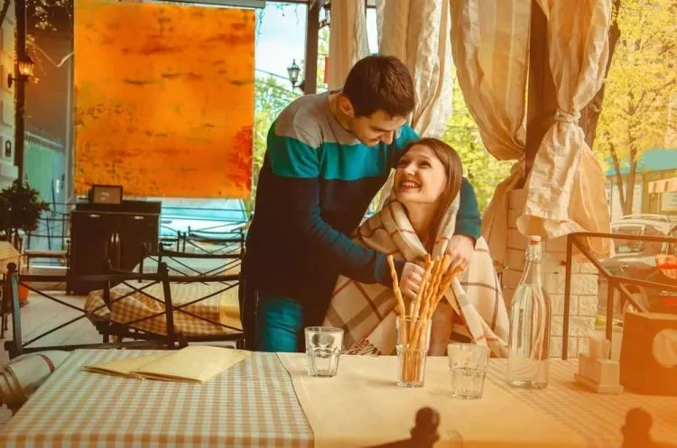 mối quan hệ lành mạnh là hai bạn tôn trọng nhau