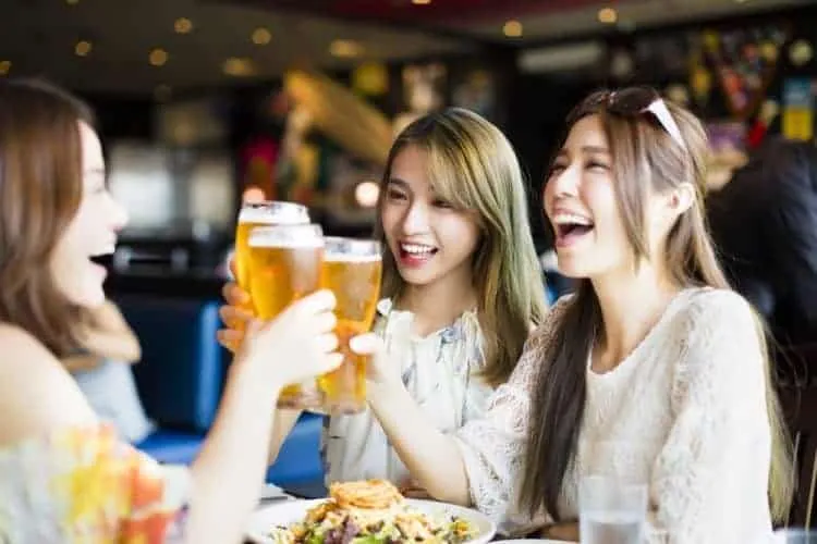 Bổ sung dưỡng chất để giảm đau lưng khi có kinh