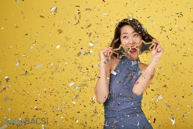 Hào hứng là một trong những xúc cảm tích cực đem lại nhiều lợi ích cho làn da