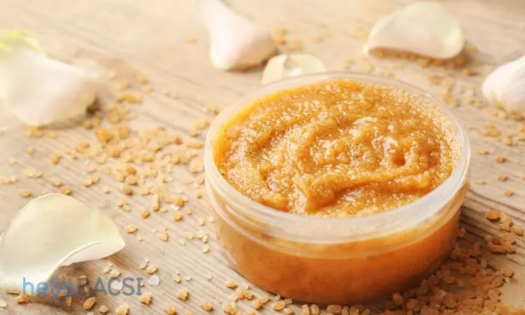 tẩy da chết cơ học