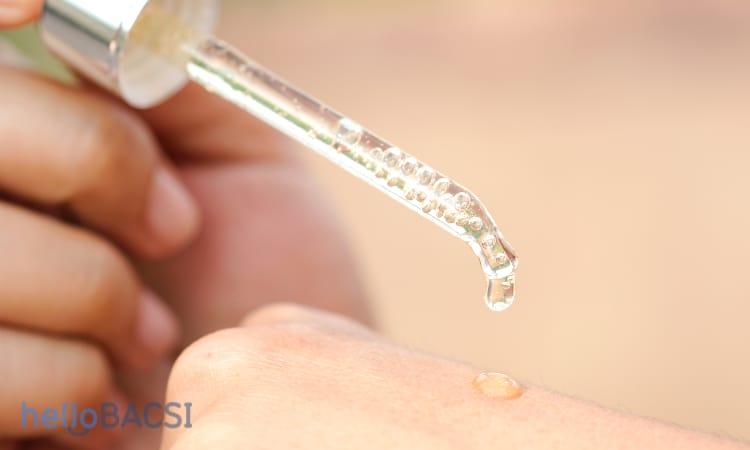 Sử dụng thành phần hoá học để trj sẹo mụn