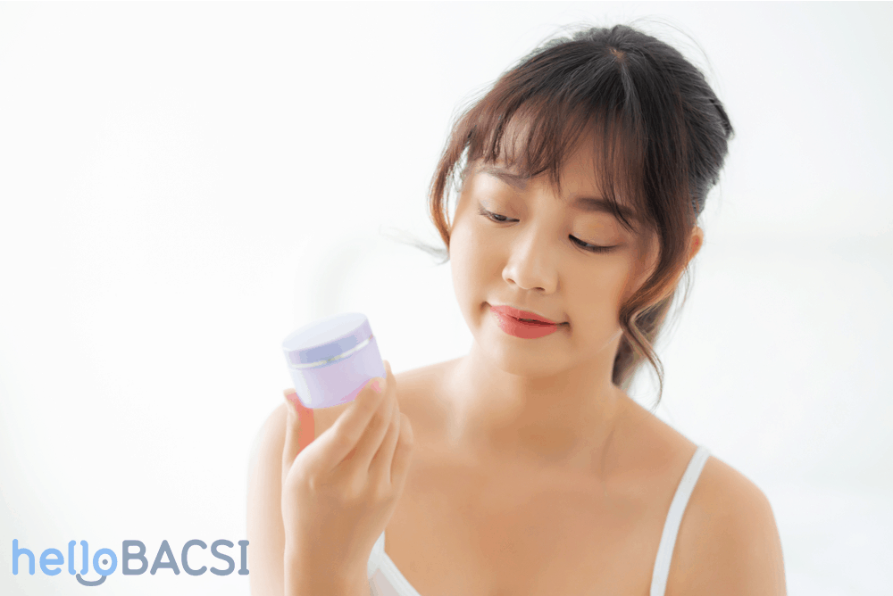 dùng các sản phẩm dưỡng da giúp chống lão hóa da tuổi 30