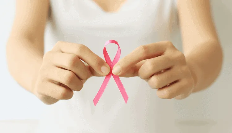 Phụ nữ tuổi 40 có nguy cơ bị ung thư vú cao hơn