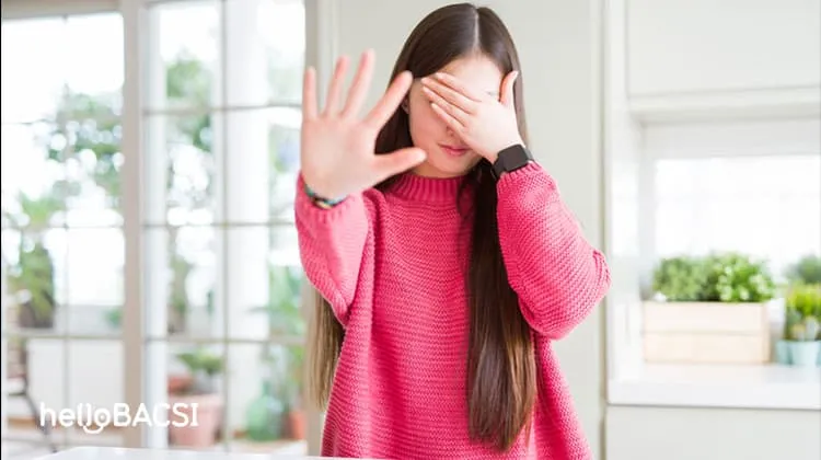 nghiện nặn mụn có thể gây ra chứng sợ hãi xã hội