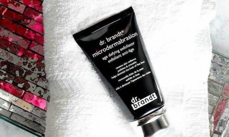 Tẩy da chết trị thâm mụn Dr. Brandt Skincare Microdermabrasion