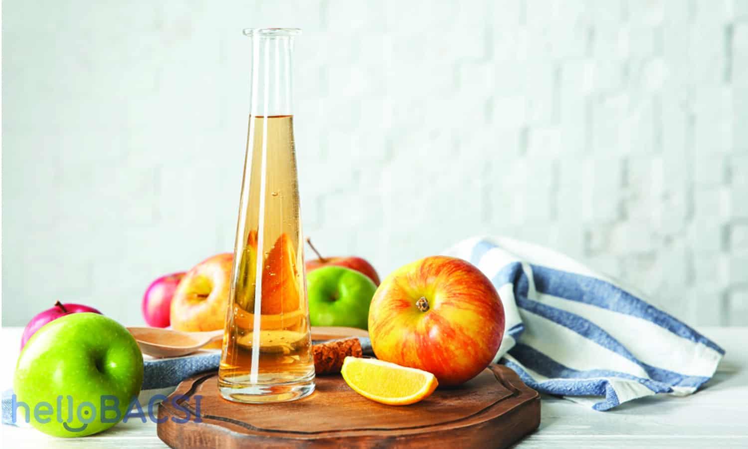 Trị mụn bằng giấm táo