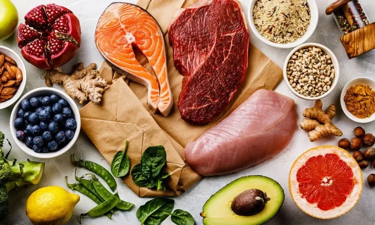 thịt cá và trái cây