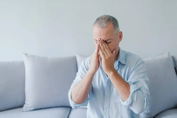 Ăn mặn có thể gây chóng mặt