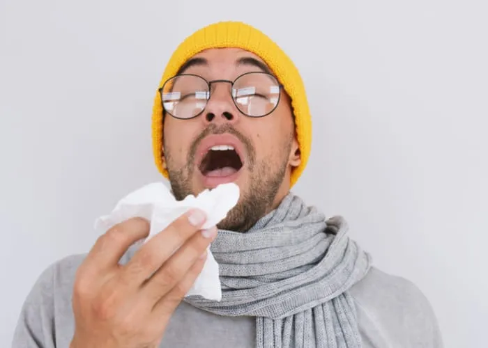 Cảm cúm lây qua những đường nào?