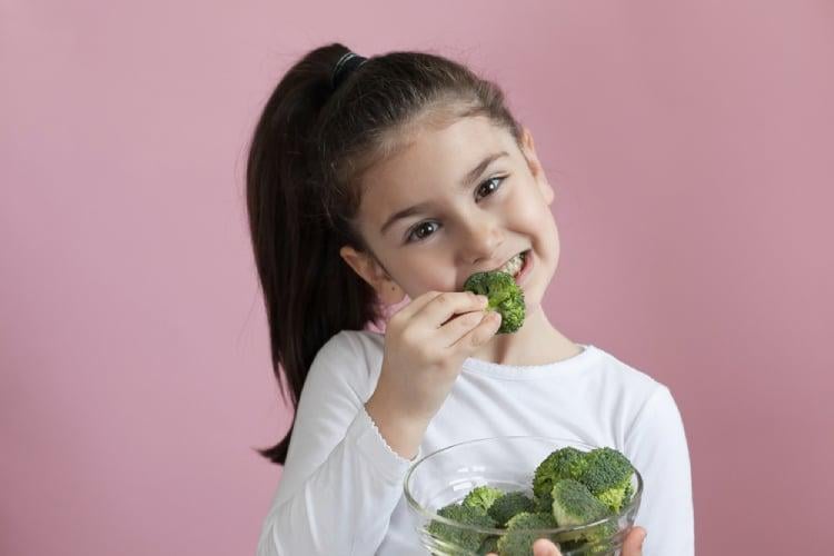 ăn uống lành mạnh giúp giảm sâu răng ở trẻ em