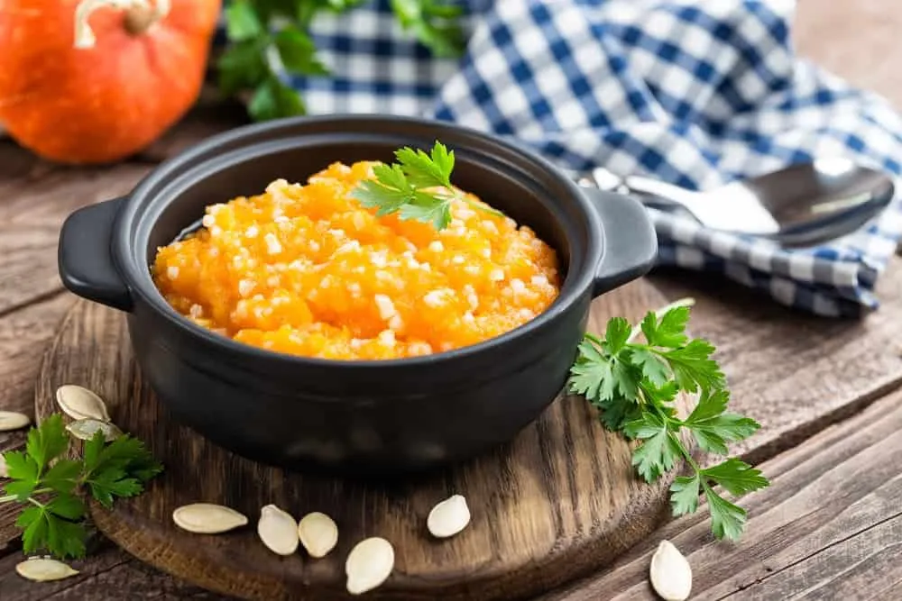 Cách nấu cháo lươn cho bé với bí đỏ