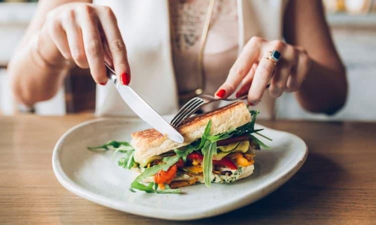 Cách thực hiện phương pháp giảm cân nhờ ăn chậm