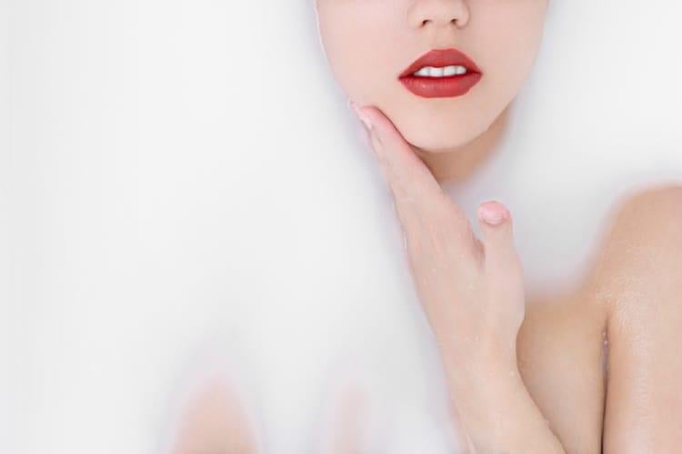 sữa tươi nguyên chất làm sáng da