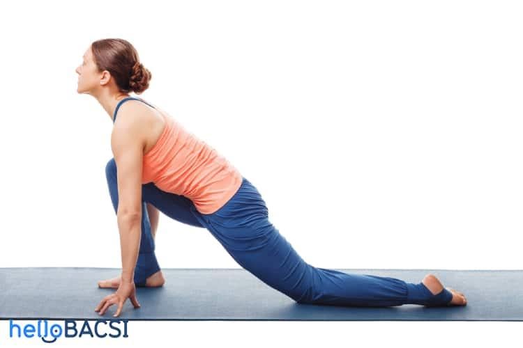 Bài tập yoga cho người cao tuổi:: tư thế phục kích thấp