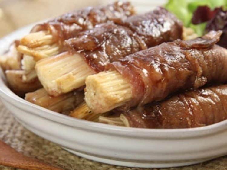 Bò cuộn nấm kim châm