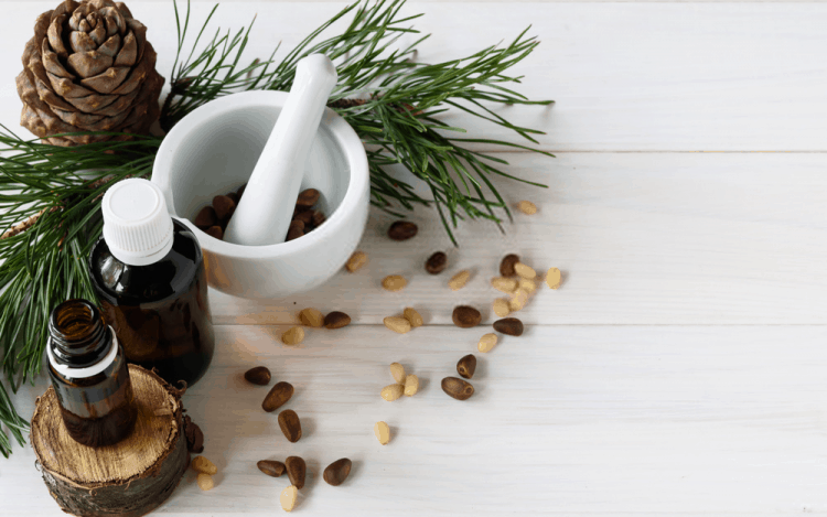 tinh dầu hoàng đàn trị rụng tóc