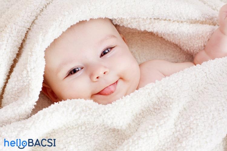 trẻ sơ sinh bị trắng lưỡi