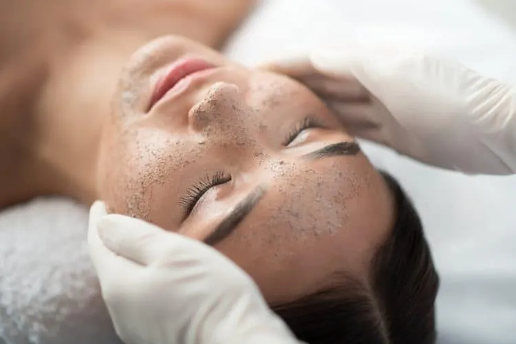 tác dụng của tẩy da chết giúp làn da mịn màng