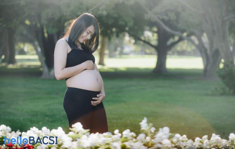 đi chậm giúp bà bầu không bị chóng mặt khi mang thai