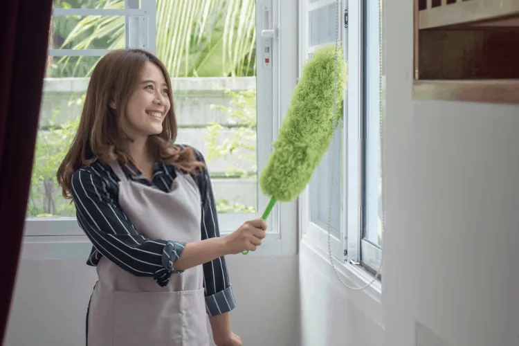 dọn dẹp nhà cửa để bảo vệ trẻ sơ sinh bị khô da