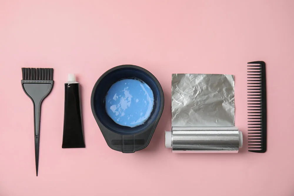 Nhuộm tóc bị rát da đầu