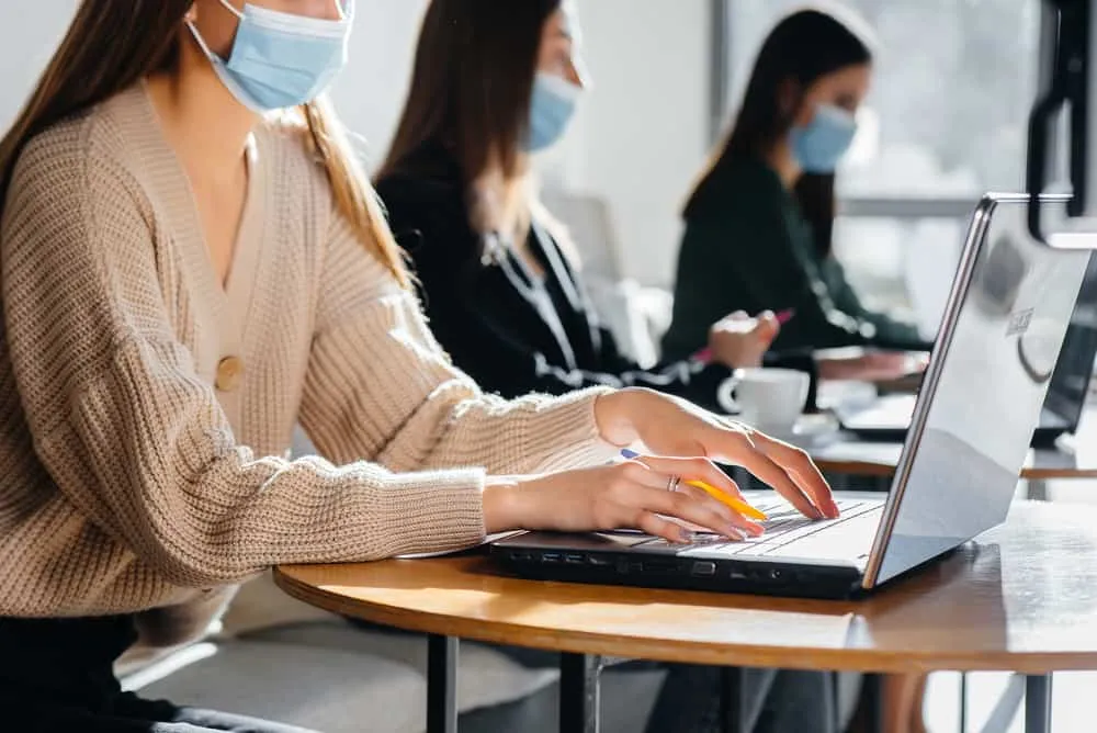 viêm phổi không điển hình và các yếu tố nguy cơ