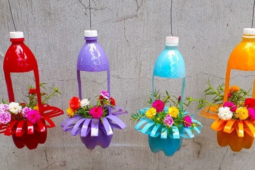 Tái chế chai nhựa thành đồ trang trí