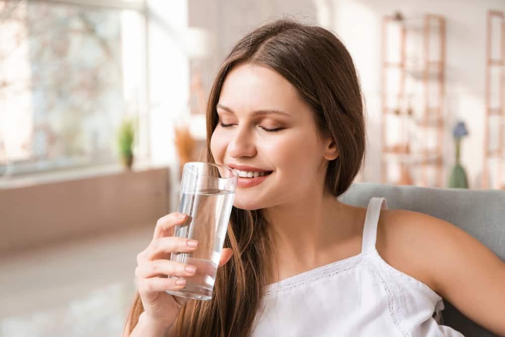 Uống nhiều nước là cách giải độc gan, thanh lọc cơ thể