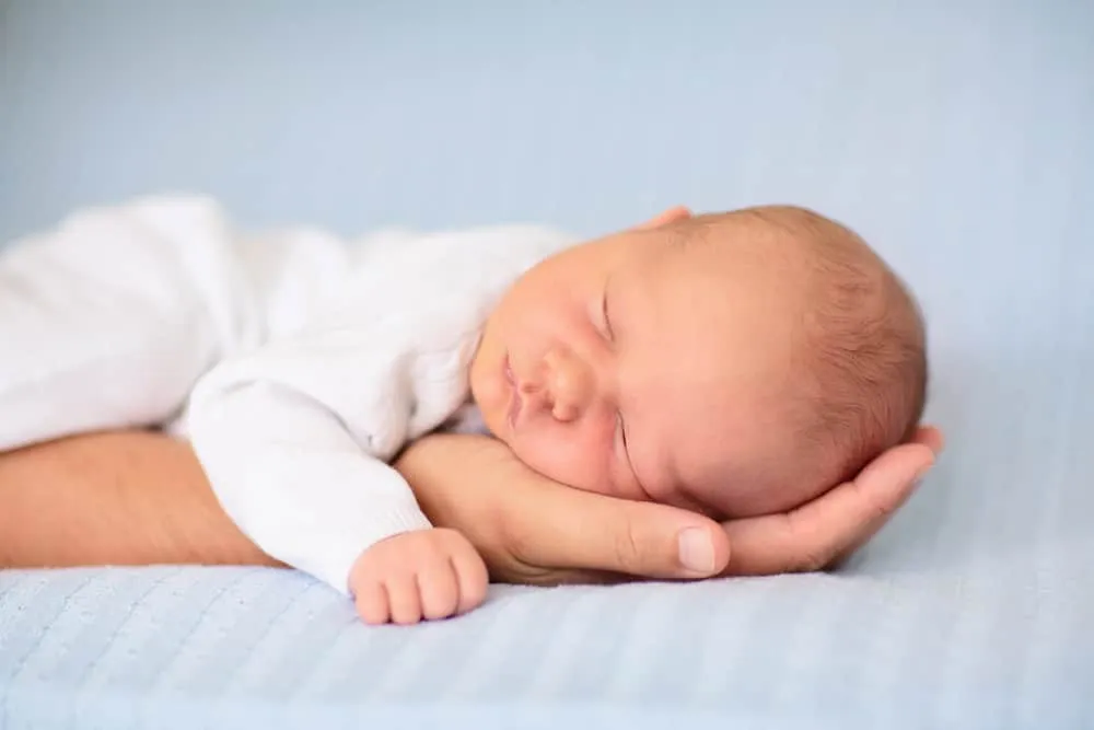 Màu da thật của trẻ sơ sinh