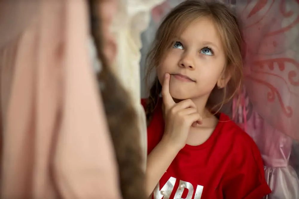 trẻ 6 tuổi tỏ ra độc lập