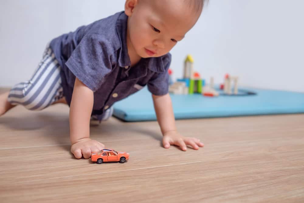 bé 20 tháng tuổi 