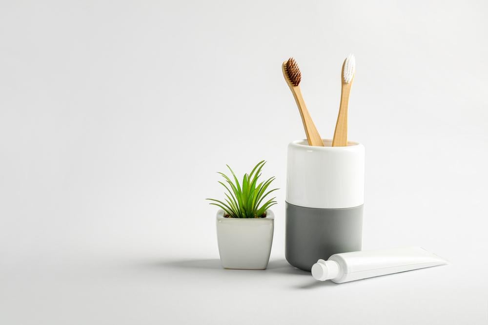 kiêng đánh răng sau sinh