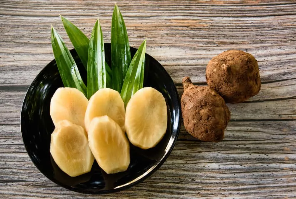 Tác dụng của củ sâm đất: Ngâm rượu bồi bổ