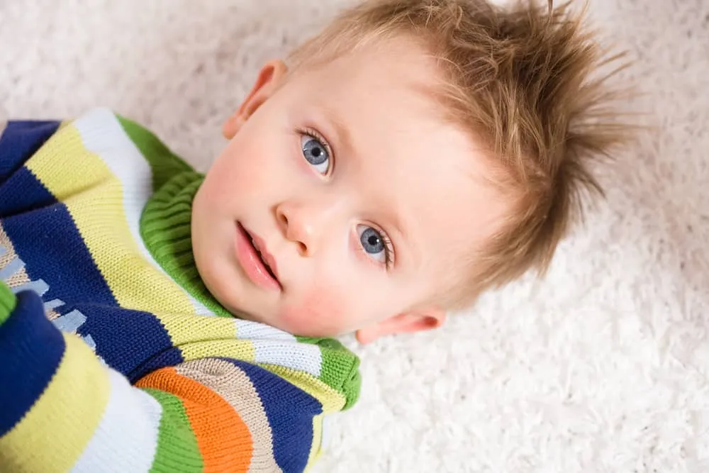 trẻ 20 tháng tuổi khó ngủ