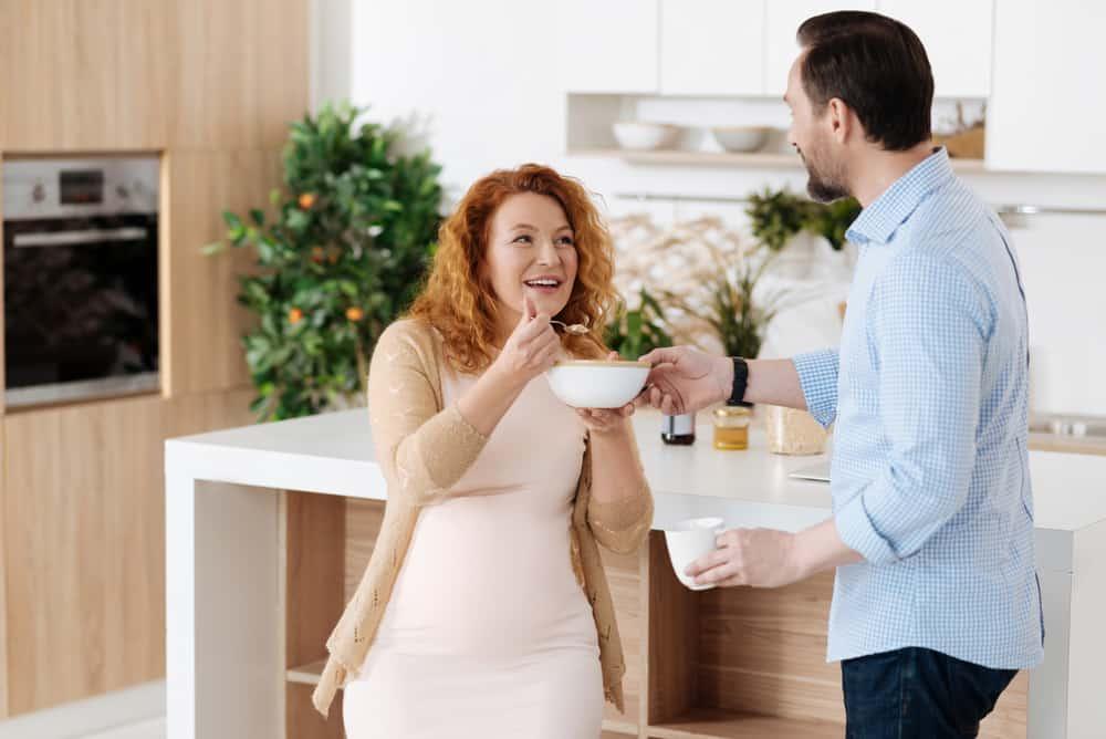 bà bầu ăn rau tần ô