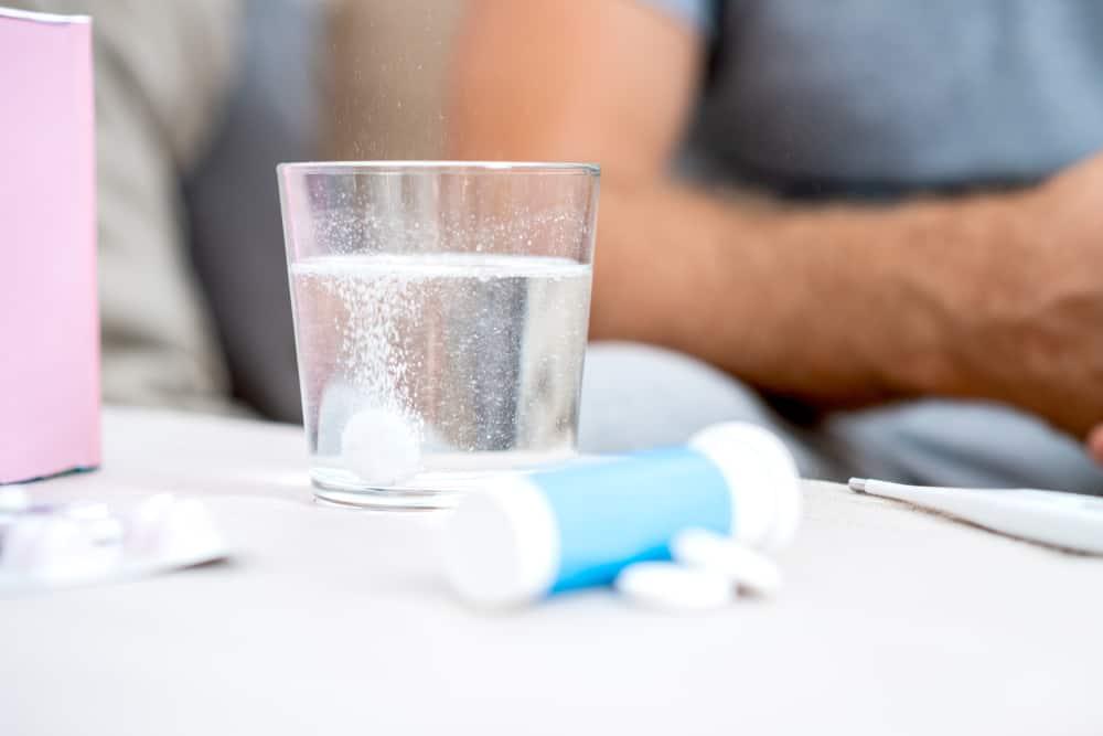 bị cảm lạnh uống thuốc gì?