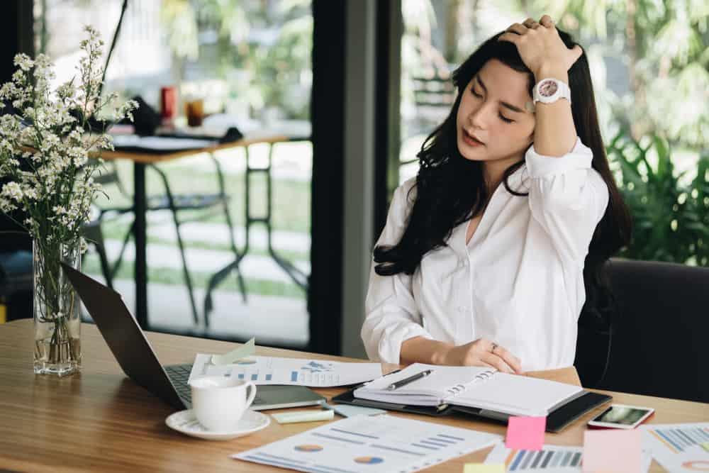 hay bị đau đầu là triệu chứng của bệnh gì