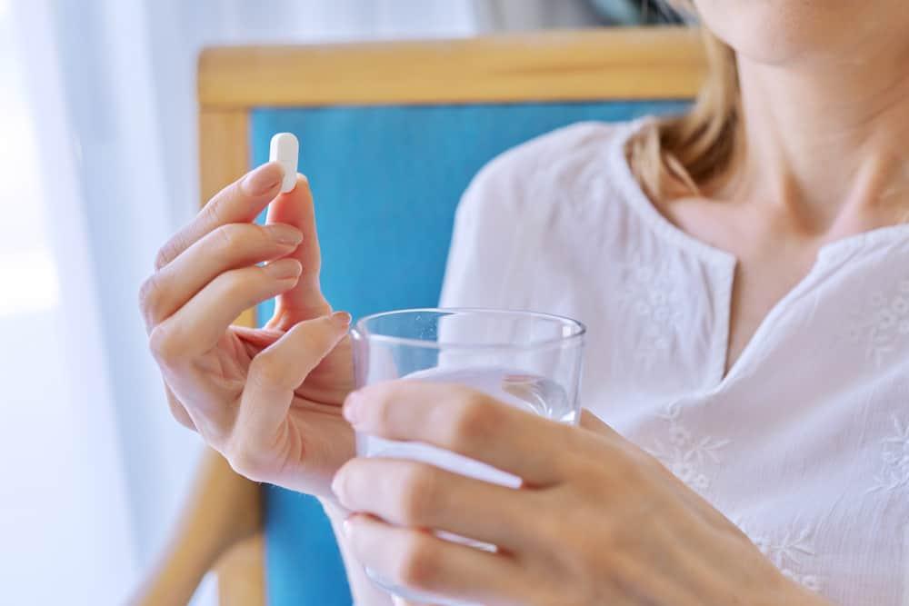 tiền mãn kinh nên uống gì