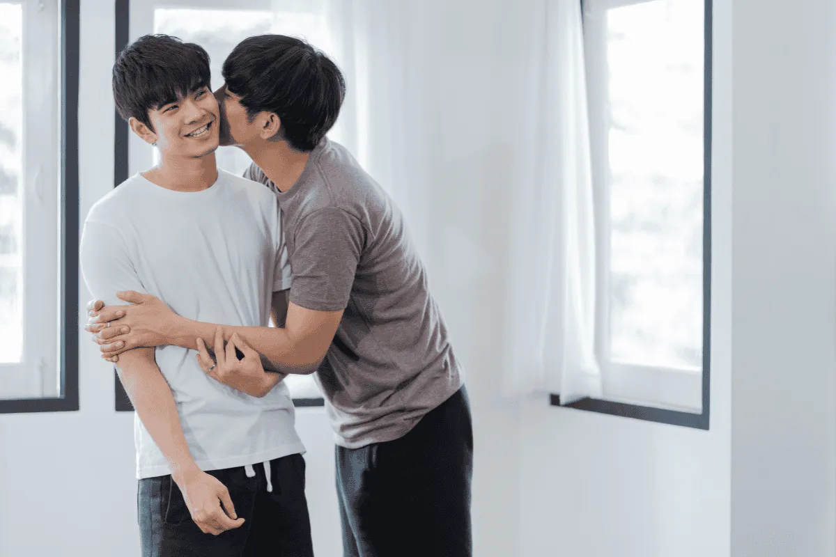 Cách quan hệ tình dục đồng tính nam an toàn