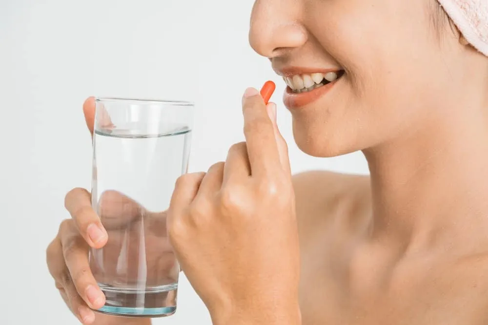 Có nên uống viên uống nội tiết tố nữ không?