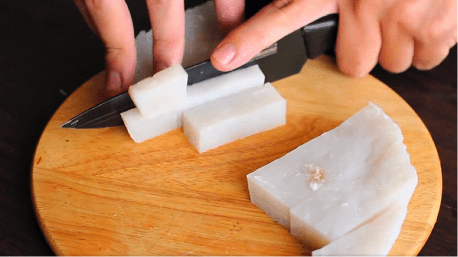 cách làm bột chiên: khâu chiên bột