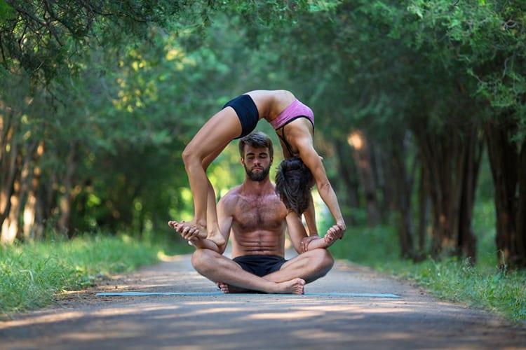 gia-tri-cua-acro-yoga