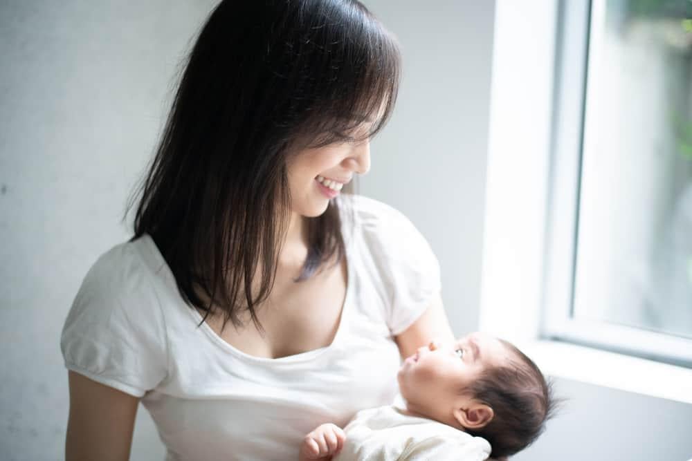 mẹ cho con bú nên ăn gì 