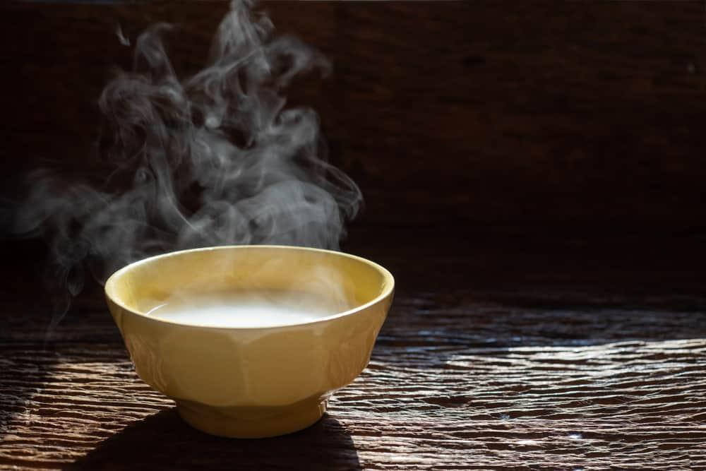 nước gạo rang chữa tiêu chảy