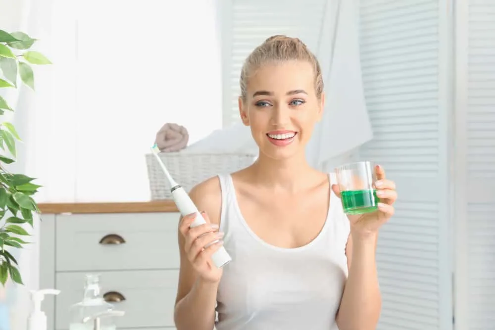 nước súc miệng sát khuẩn