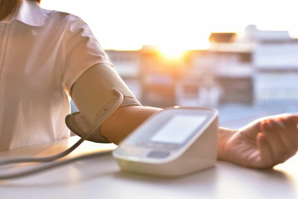 bài tập chống đột quỵ giúp kiểm soát huyết áp