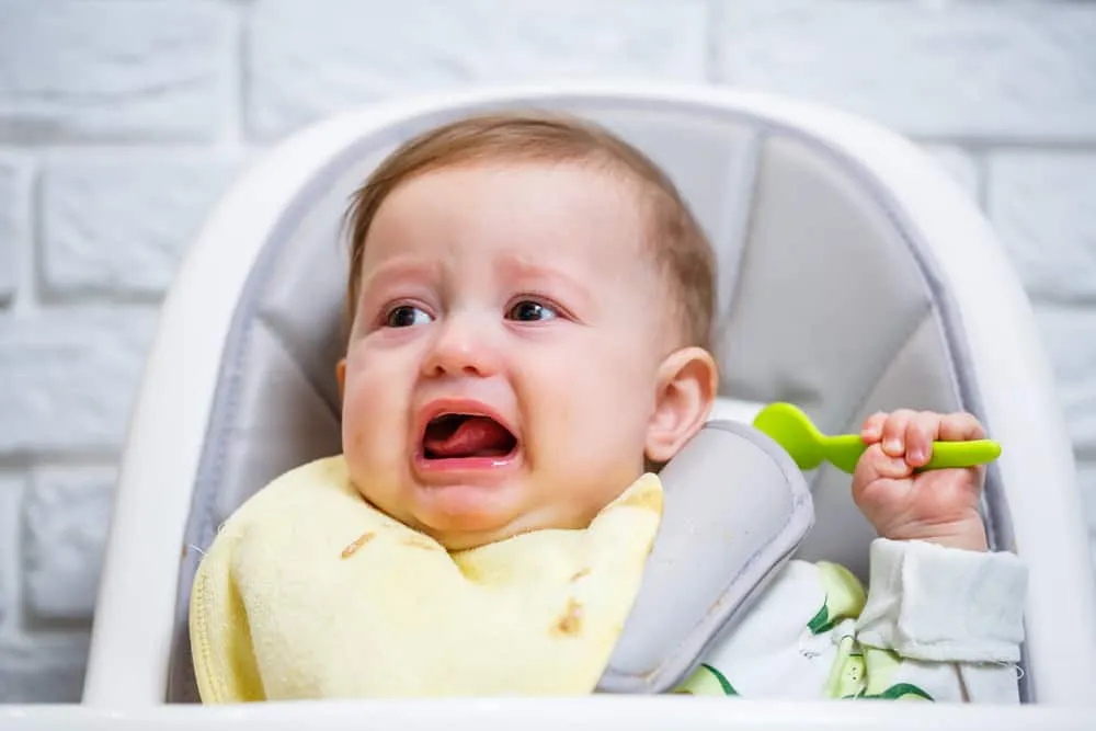 trẻ 9 tháng tuổi biếng ăn