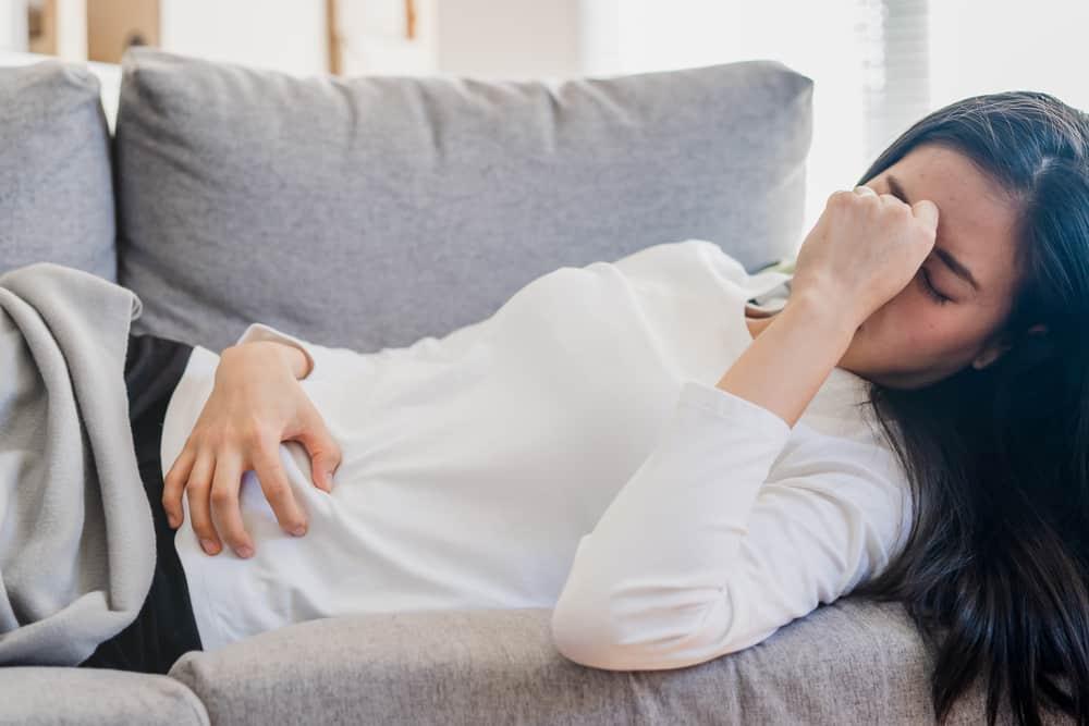 triệu chứng bụng dưới cứng