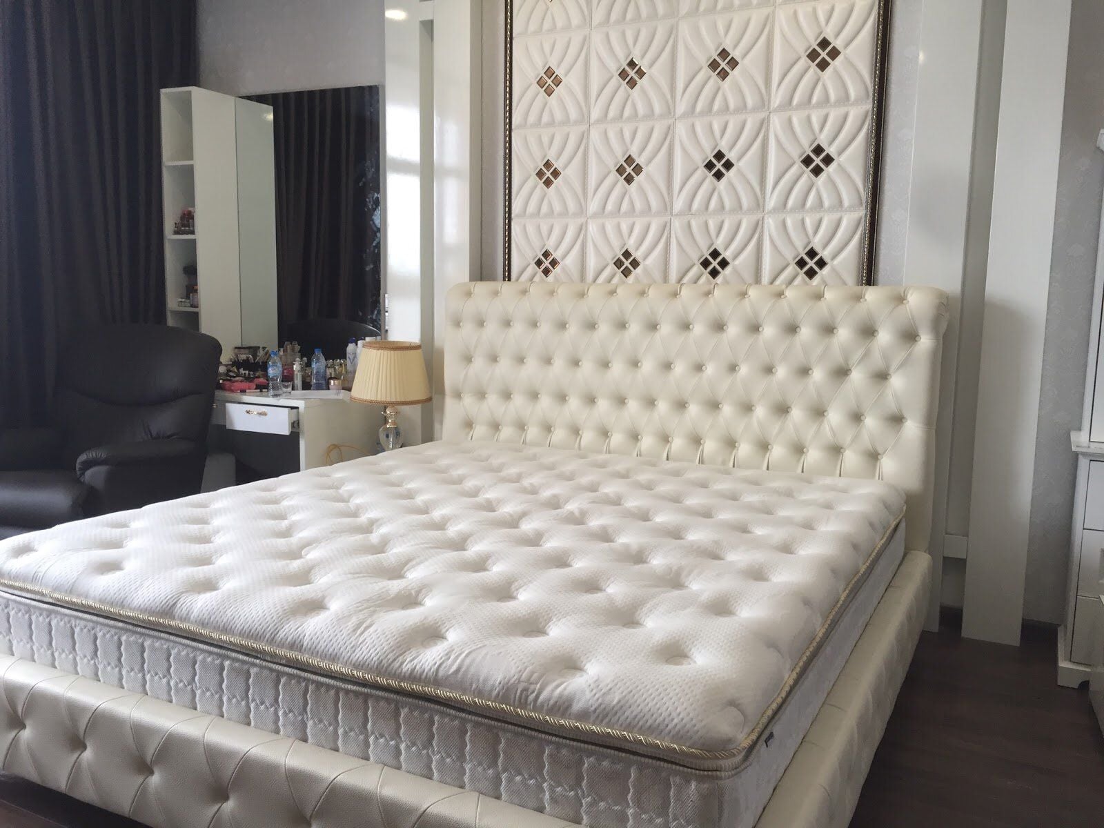 nệm cao su non và cao su thiên nhiên